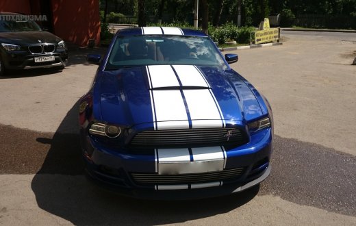 FORD MUSTANG