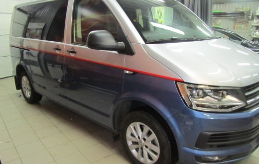 VOLKSWAGEN MULTIVAN
