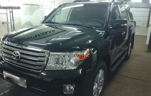 TOYOTA LAND CRUISER 200