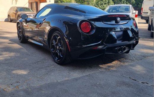 ALFA ROMEO 4C