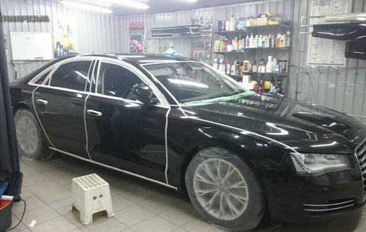 AUDI A8