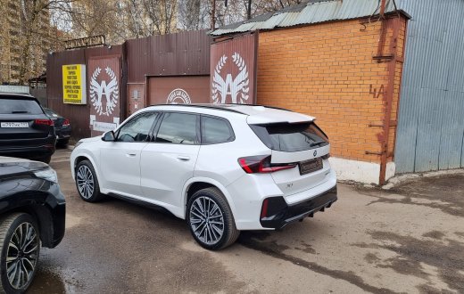BMW X1 white