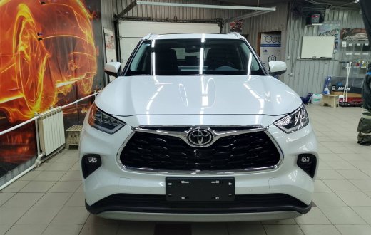 TOYOTA HIGHLANDER